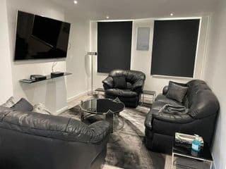 Lovely 3 bedroom flat in North London - Photo 2