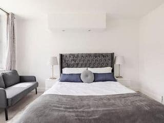Lovely 3 bedroom flat in North London - Photo 12