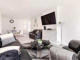 Lovely 3 bedroom flat in North London - Photo 6