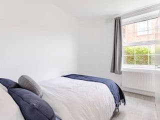Lovely 3 bedroom flat in North London - Photo 9