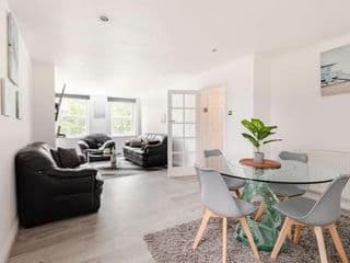 Lovely 3 bedroom flat in North London - Photo 10