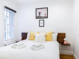 Spacious 4 bedrooms flat in New Oxford Street - Photo 11
