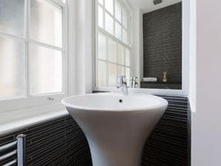 Spacious 4 bedrooms flat in New Oxford Street - Photo 17