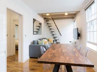 Spacious 4 bedrooms flat in New Oxford Street - Photo 5