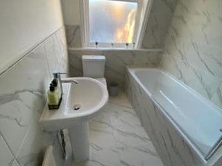 Modern 1 bedroom flat in Paddington - Photo 11