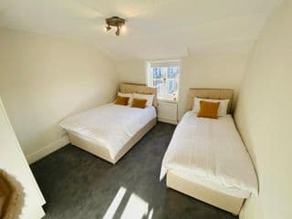 Modern 1 bedroom flat in Paddington - Photo 8