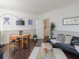 The Dalston Maisonette - Photo 2