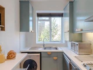 The Dalston Maisonette - Photo 12