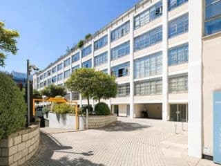 Stylish 2 bed flat in canal side gated development - Photo 15
