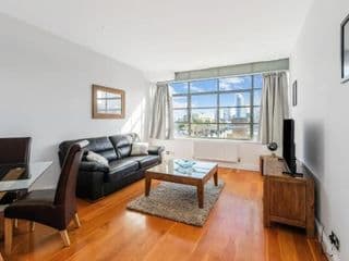 Stylish 2 bed flat in canal side gated development - Photo 7