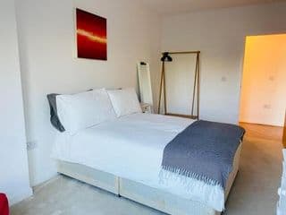 Spacious two Bedroom Apartment in Balham - Photo 2