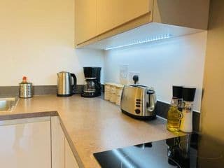 Spacious two Bedroom Apartment in Balham - Photo 13