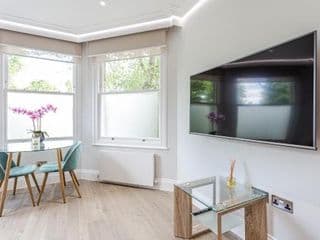 LuxLet Apartments - Heart of Hampstead, London - Photo 12