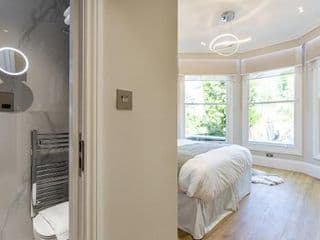 LuxLet Apartments - Heart of Hampstead, London - Photo 5