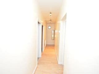 Lovely 4 bedroom apartment close to the city walking distance from the rivere view - Photo 22