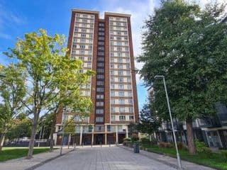 Lovely 2 bedroom flat with patio in Finsbury Park - Photo 12