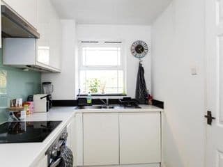 Pass the Keys Charming Wandsworth Jewel - Photo 15