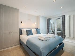 Clarendon Rd by CAPITAL