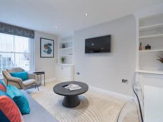 Clarendon Rd by CAPITAL - Photo 3
