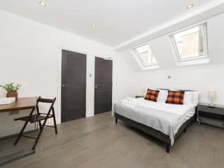 Best location! NEW! 2 BED/2,5 BATH OXFORD STREET! - Photo 9