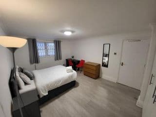 Cosy 3 bed 15 minutes to London Excellent Location! - Photo 12