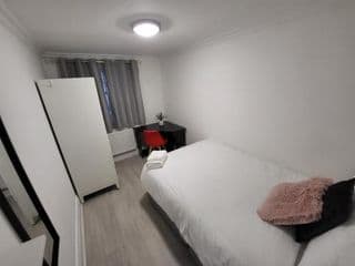 Cosy 3 bed 15 minutes to London Excellent Location! - Photo 15