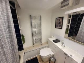 Cosy 3 bed 15 minutes to London Excellent Location! - Photo 4