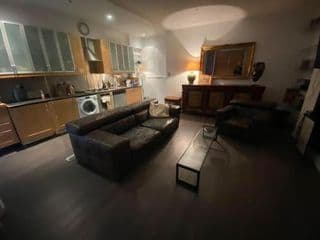 Large Studio flat in Kensington - Photo 3