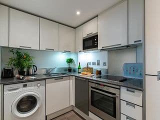 City Apartments - Photo 11