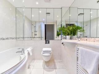 City Apartments - Photo 15
