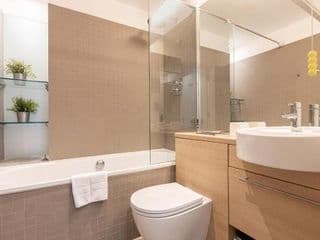 City Apartments - Photo 18