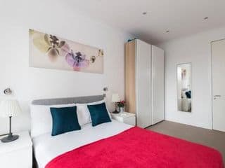 City Apartments - Photo 4