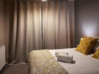 Vintage 3 Bedroom House near Catford - Photo 6