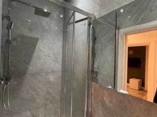 Double Room London - Photo 17