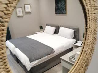 Double Room London - Photo 4