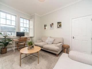 Pass the Keys Modern Victorian home 15 min from Central London - Photo 3