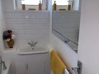 Lovely 2 bedroom flat in greater london - Photo 4