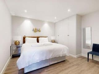 Stylish 2bed flat 10min to Wimbledon tennis courts - Photo 3