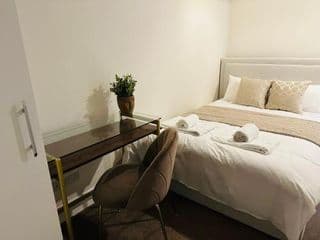 The Wimbledon Haven - 2bed - Photo 11