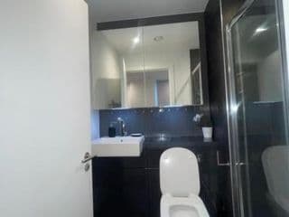 Immaculate 2bed apartment in London- city views - Photo 20