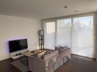 Immaculate 2bed apartment in London- city views - Photo 6