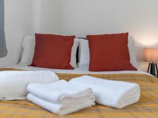 2 bedroom flat near London ExCel - Photo 16