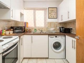 2 bedroom flat near London ExCel - Photo 3