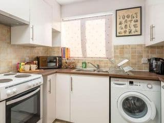2 bedroom flat near London ExCel - Photo 4