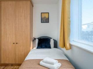 2 bedroom flat near London ExCel - Photo 8