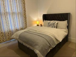Two Bedroom Flat in London - Photo 12