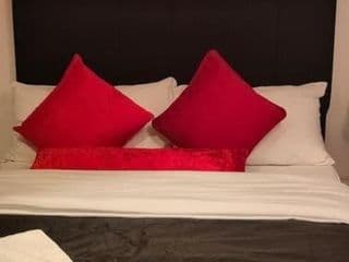 Comfy Stay and Relaxing Apart - Photo 3