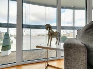 SkyCity Modern 2Bed 2Bath Penthouse Apartment - Photo 12