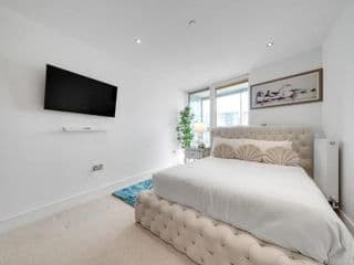 SkyCity Modern 2Bed 2Bath Penthouse Apartment - Photo 15