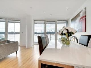 SkyCity Modern 2Bed 2Bath Penthouse Apartment - Photo 8